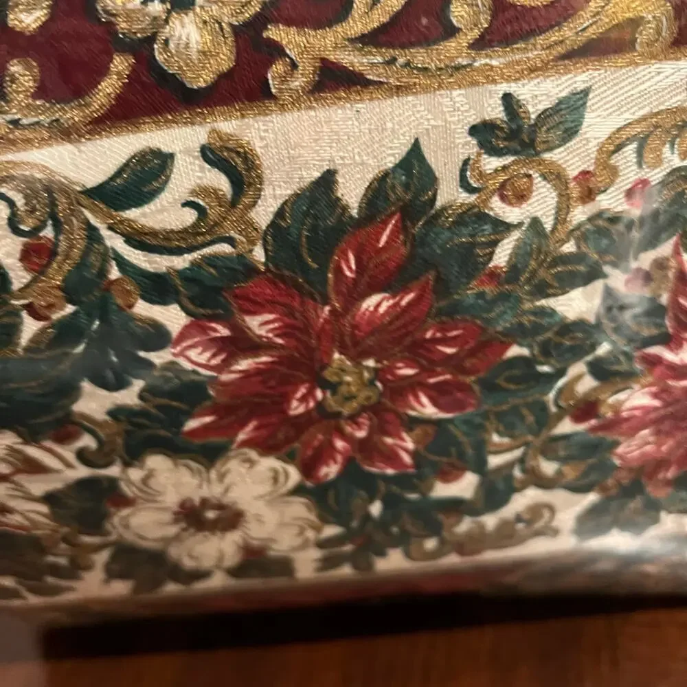 NWT Florentine Holiday Tablecloth Christmas Theme Covering 60” x 84” Oblong